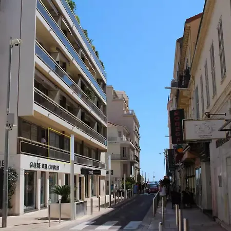 Superb - 4 Min To Palais, 1 Min To Cannes